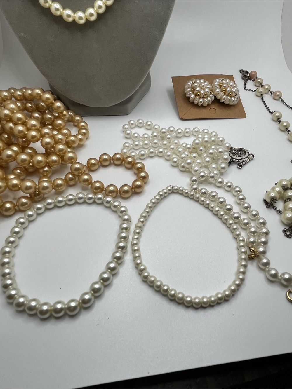 Bundle of Fashion Pearl Jewelry - Picture 2 of 14